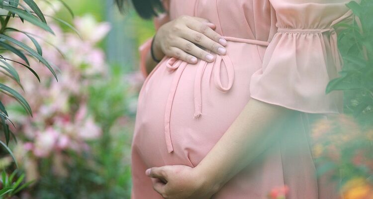 Jak złagodzić mdłości w ciąży?
